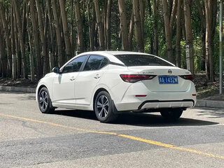 2023 Nissan Sylphy IV (B18), белый, 1260000 рублей, вид 4