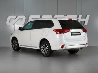 2022 Mitsubishi Outlander III Рестайлинг 3, белый, 2590000 рублей, вид 2