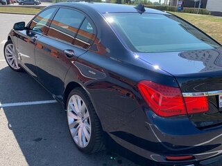 2010 BMW 7 серии Long 750Li xDrive V (F01/F02/F04), синий, 1435022 рублей, вид 4