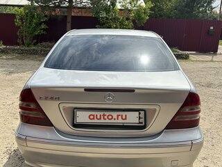 2000 Mercedes-Benz C-Класс 240 II (W203), серебристый, 745000 рублей, вид 2