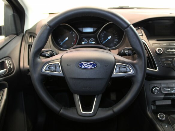 2018 Ford Focus III Рестайлинг, белый - вид 9