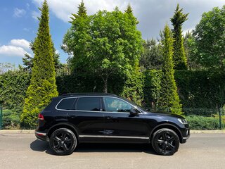 2018 Volkswagen Touareg II Рестайлинг, чёрный, 3500000 рублей, вид 4