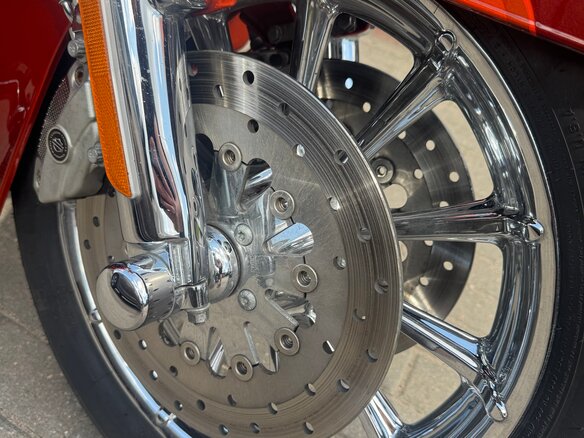 2010 Harley-Davidson CVO, оранжевый, 1150000 рублей - вид 17