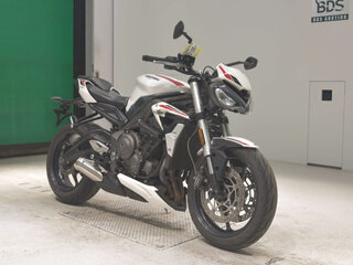 2020 Triumph Street Triple, белый, 800000 рублей, вид 3