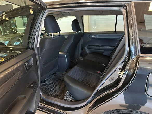 2012 Toyota Corolla Fielder XI (E160, E170, E180), чёрный - вид 18