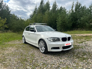 2010 BMW 1 серии 118i I (E81/E82/E87/E88) Рестайлинг, белый, 850000 рублей, вид 5