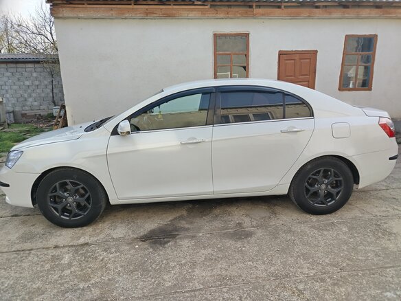 2014 Geely Emgrand EC7, белый, 500000 рублей - вид 5