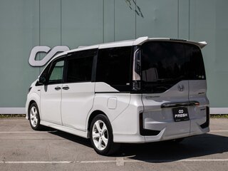 2018 Honda Stepwgn Spada V Рестайлинг, белый, 2269000 рублей, вид 2