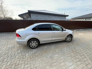 2017 Volkswagen Polo V Рестайлинг, серебристый, 1220000 рублей, вид 5