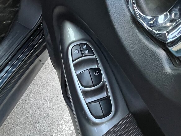 2015 Nissan Juke I Рестайлинг, чёрный, 1450000 рублей - вид 22