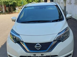 2019 Nissan Note e-Power II Рестайлинг, белый, 1250000 рублей, вид 1
