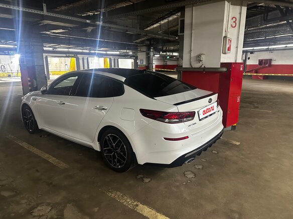 2019 Kia Optima IV Рестайлинг, белый - вид 2