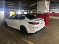2019 Kia Optima IV Рестайлинг, белый - вид 2