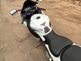 2009 Suzuki GSX 1300 R Hayabusa, белый, 1100000 рублей, вид 2