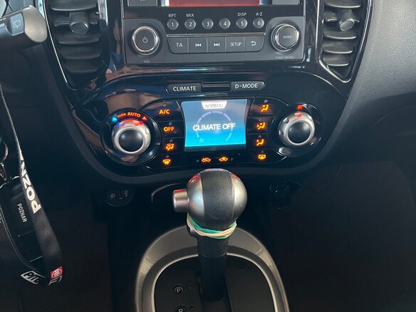 2013 Nissan Juke I, белый, 1050000 рублей - вид 21