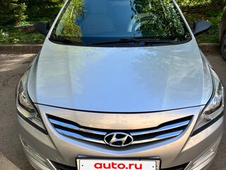 2014 Hyundai Solaris I Рестайлинг, серебристый, 550000 рублей, вид 1