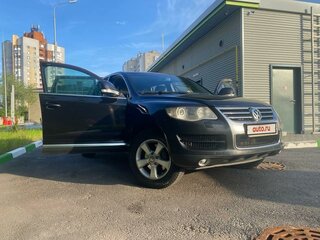 2008 Volkswagen Touareg I Рестайлинг, чёрный, 1800000 рублей, вид 3