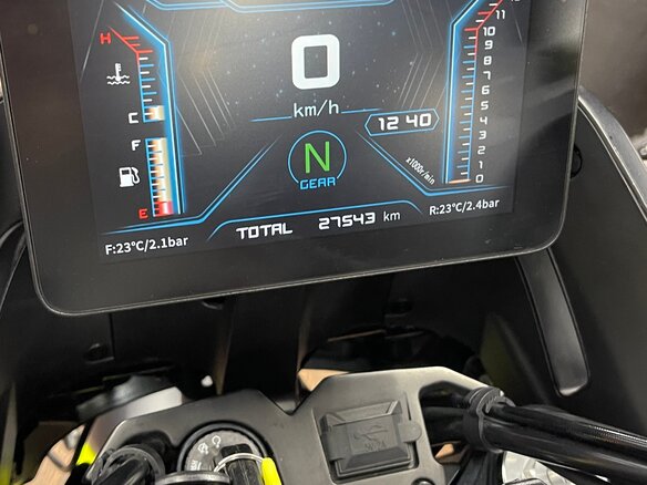2025 QJMotor SVT 650 X, чёрный, 515000 рублей - вид 10