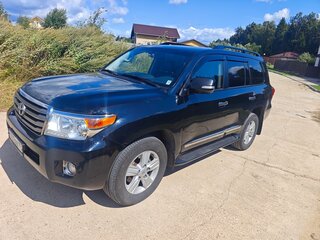 2015 Toyota Land Cruiser 200 Series Рестайлинг 1, чёрный, 5000000 рублей, вид 1