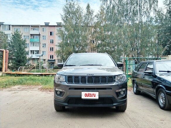 2020 Jeep Compass II, серый, 1800000 рублей - вид 2