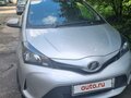 2015 Toyota Vitz III (XP130) Рестайлинг, серебристый, 973000 рублей