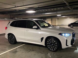 2023 BMW X5 30d IV (G05/G18) Рестайлинг, белый, 11500000 рублей, вид 3