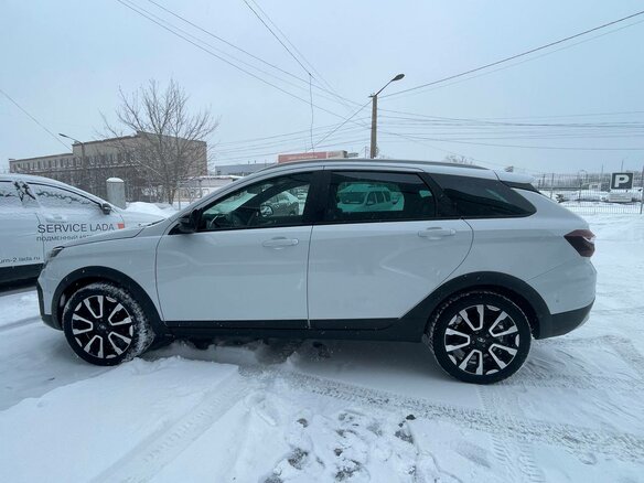 2026 Lada (ВАЗ) Vesta SW Cross I Рестайлинг (NG), белый - вид 12
