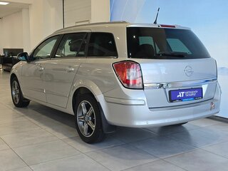 2011 Opel Astra H Рестайлинг, серый, 715000 рублей, вид 5