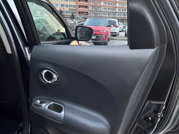 2015 Nissan Juke I Рестайлинг, чёрный, 1450000 рублей - вид 12