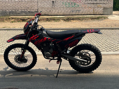 2023 BSE Z3, красный, 170000 рублей, вид 2