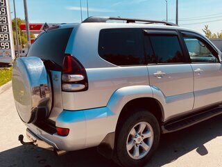 2007 Toyota Land Cruiser Prado 5-speed 120 Series Рестайлинг, серебристый, 2450000 рублей, вид 3