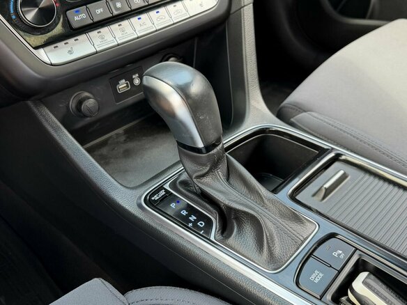 2018 Hyundai Sonata VII (LF) Рестайлинг, чёрный, 2650000 рублей - вид 9