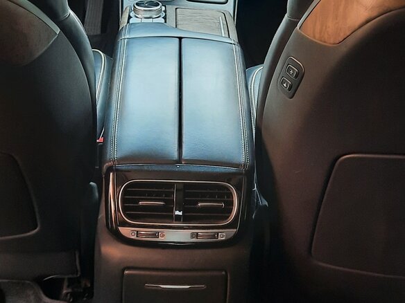 2020 Genesis G90 I Рестайлинг, чёрный, 2950000 рублей - вид 16