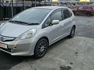 2013 Honda Fit Hybrid II, серый, 777000 рублей, вид 1