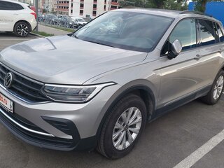 2021 Volkswagen Tiguan II Рестайлинг, серый, 2490000 рублей, вид 1