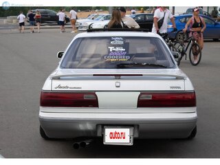 1988 Toyota Chaser IV (X80), белый, 650000 рублей, вид 2