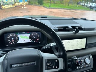 2020 Land Rover Defender 110 II, зелёный, 6050000 рублей, вид 5
