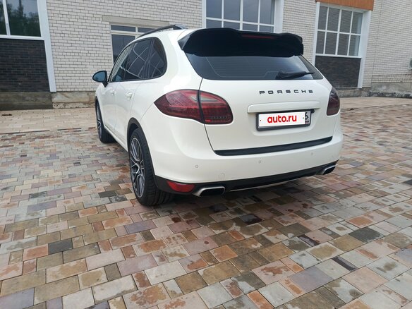 2010 Porsche Cayenne Diesel II (958), белый, 3050000 рублей - вид 2