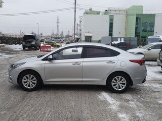 2017 Hyundai Solaris II, серебристый, 1650000 рублей, вид 5