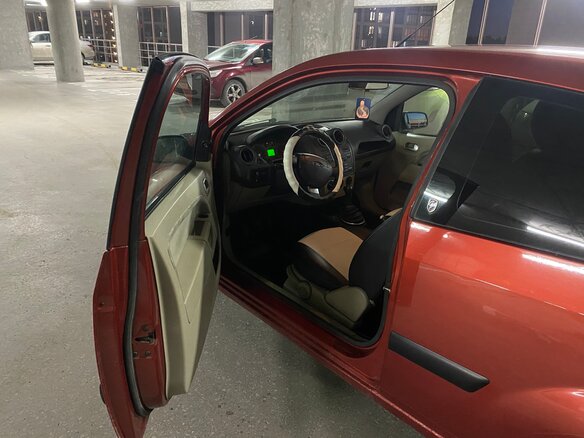 2007 Ford Fiesta Mk5, красный, 299000 рублей - вид 3