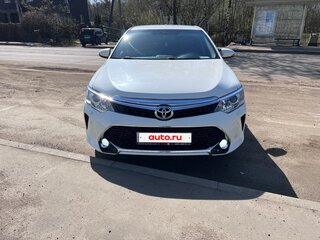 2015 Toyota Camry VII (XV50) Рестайлинг, белый, 2050000 рублей, вид 1