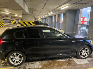 2008 BMW 1 серии 116i I (E81/E82/E87/E88) Рестайлинг, чёрный, 750000 рублей, вид 2