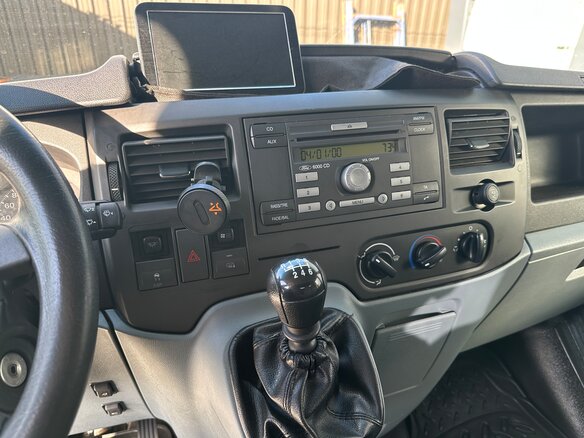 2011 Ford Transit, белый, 1799000 рублей - вид 6