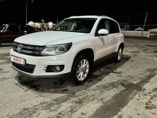 2012 Volkswagen Tiguan I Рестайлинг, белый, 1500000 рублей, вид 1