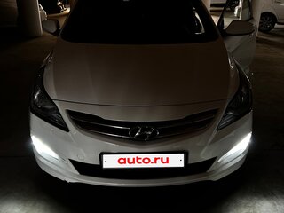2014 Hyundai Solaris I Рестайлинг, белый, 800000 рублей, вид 2