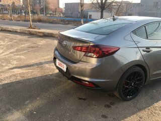 2019 Hyundai Elantra VI (AD) Рестайлинг, серый, 980000 рублей, вид 5