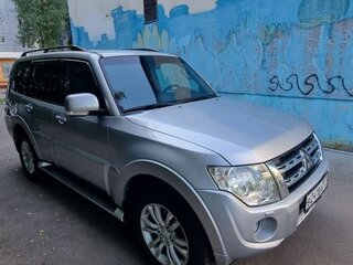 2011 Mitsubishi Pajero IV Рестайлинг 1, серебристый, 2200000 рублей, вид 2
