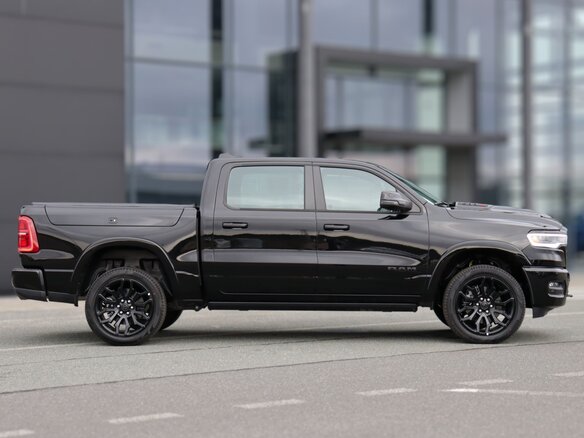 2026 Ram 1500 Crew Cab V Рестайлинг, чёрный, 11690000 рублей - вид 6