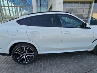 2023 BMW X6 40i III (G06), белый, 10990000 рублей, вид 3