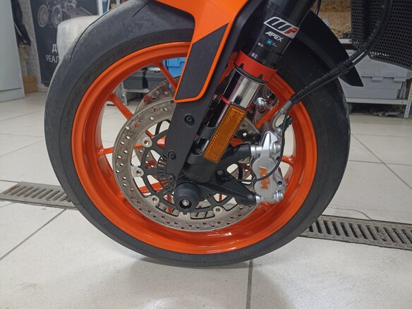 2022 KTM 890 Duke GP, оранжевый, 1050000 рублей - вид 8